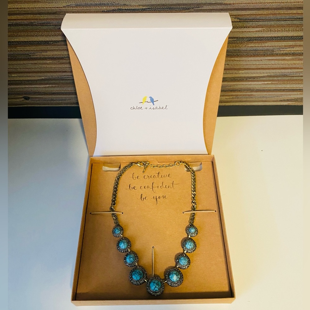 Chloe + Isabel fashion necklace like new